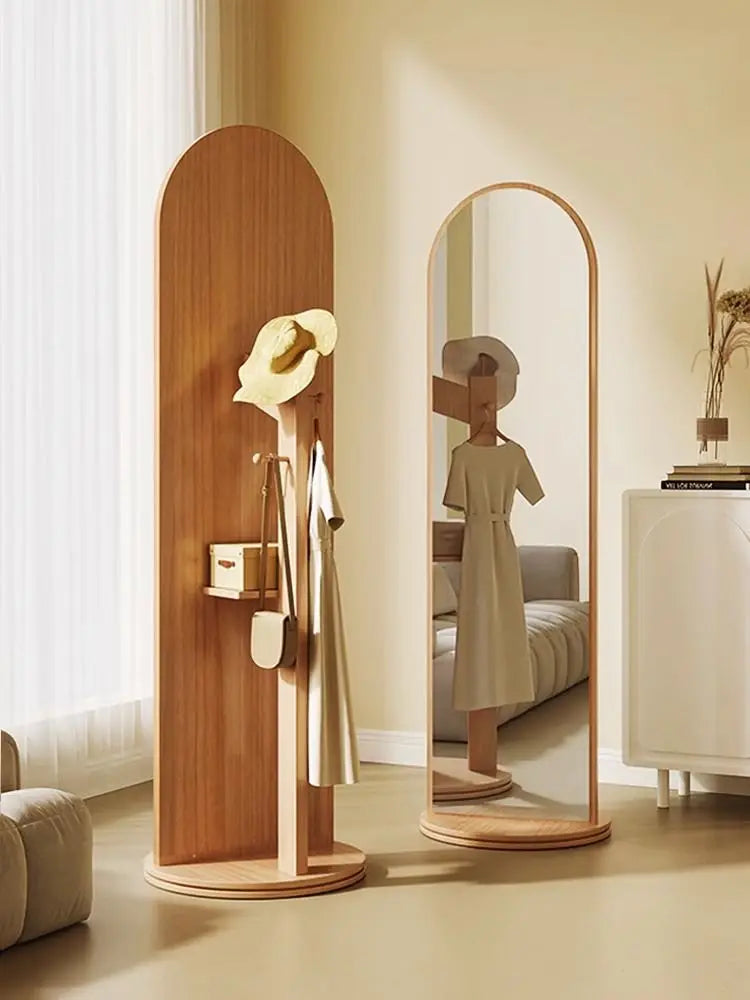 Gold Arched Full-Length Mirror – Standing Boutique Mirror for Dressing Rooms