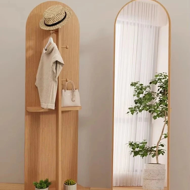 Gold Arched Full-Length Mirror – Standing Boutique Mirror for Dressing Rooms
